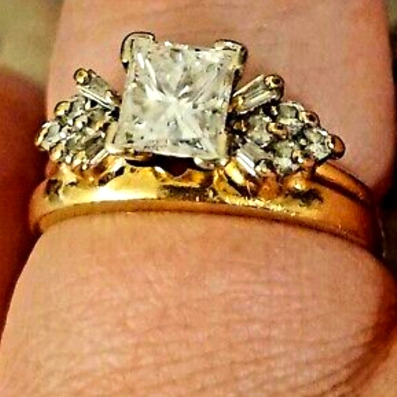 BELDEN JEWELERS vintage, elegant engagement ring set used, solid gold, Size 7. - Picture 5 of 10